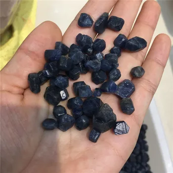 50g vzácne vysoko kvalitné prírodné kamene a minerály, modrá korund surové drahokam liečivé kryštály pre výrobu šperkov urob si sám