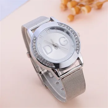 2020 Európska nové módne populárny štýl žena luxusné hodinky značky quartz hodinky Reloj Mujer bežné hodinky z nerezovej ocele