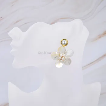 GG Šperky, Ručne tkaná Biela Shell Kvet Prírodná Biela Perla Zlatá Farba Á Stud Náušnice Pre Lady Ženy Darček Šperky